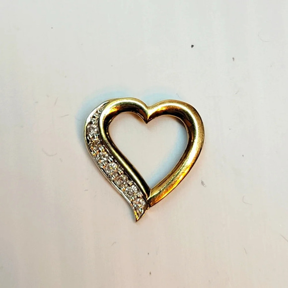 10k yellow gold pave set  diamond heart pendant charm - Picture 5 of 9